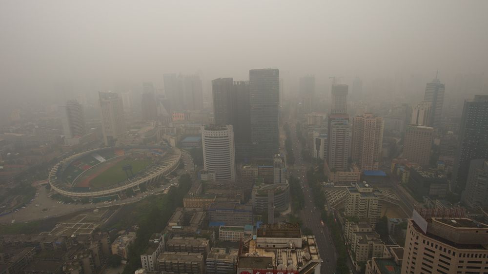 Bird,View,At,Chengdu,China.,Fog,,Overcast,Sky,And,Pollution.