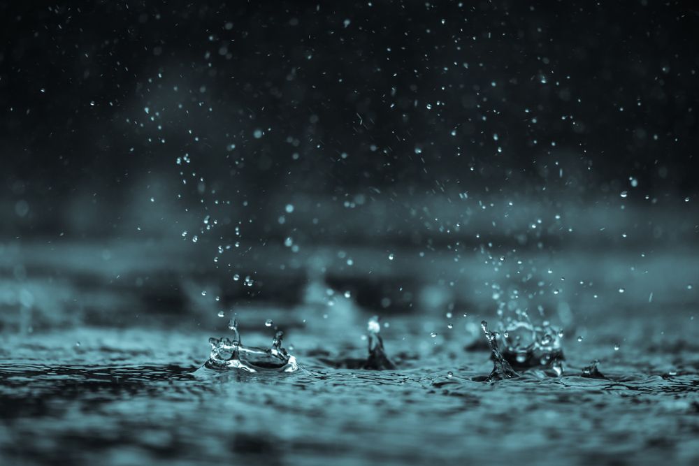 Rain,Water,Drop,Falling,To,The,Floor,In,Heavy,Rain