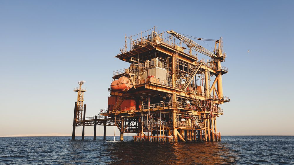 Oil,Production,Rig,In,The,Sea,,Landscape.,Red,Sea,,Egypt,