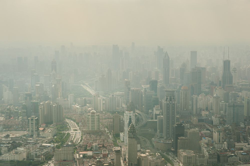 Shanghai,-,Dec,5:,View,Of,Heavily,Polluted,City,Center