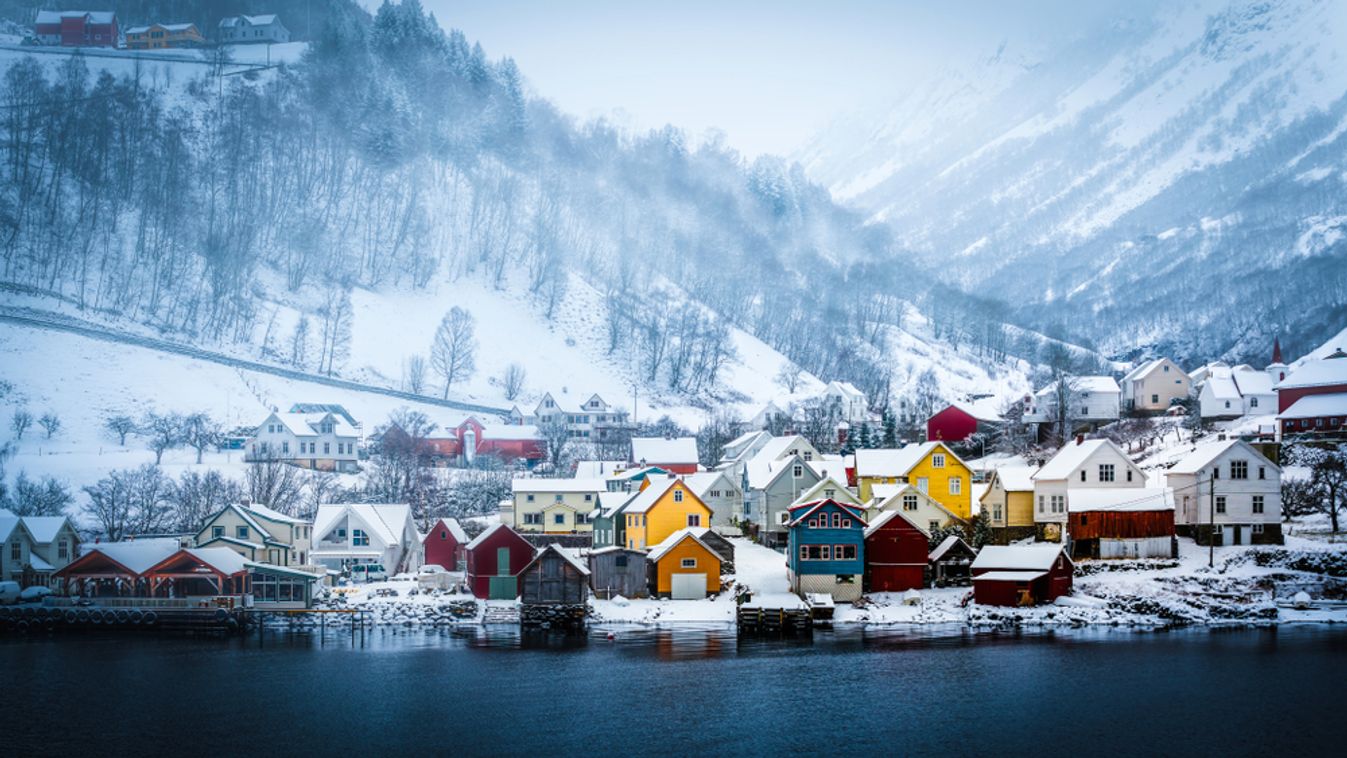 Wooden,Houses,On,The,Banks,Of,The,Norwegian,Fjord,,Beautiful