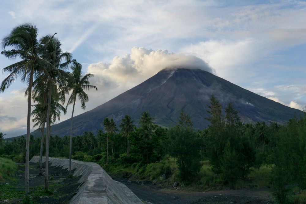 Active,Vulcano,Mount,Mayon,At,The,Philipines