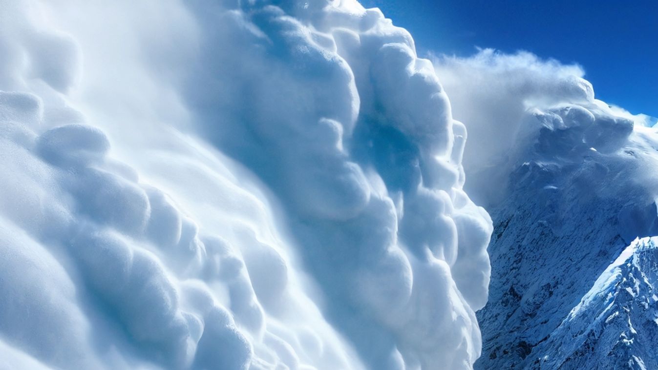 Snow,Avalanche,In,Mountain.,Powerful,Avalanche