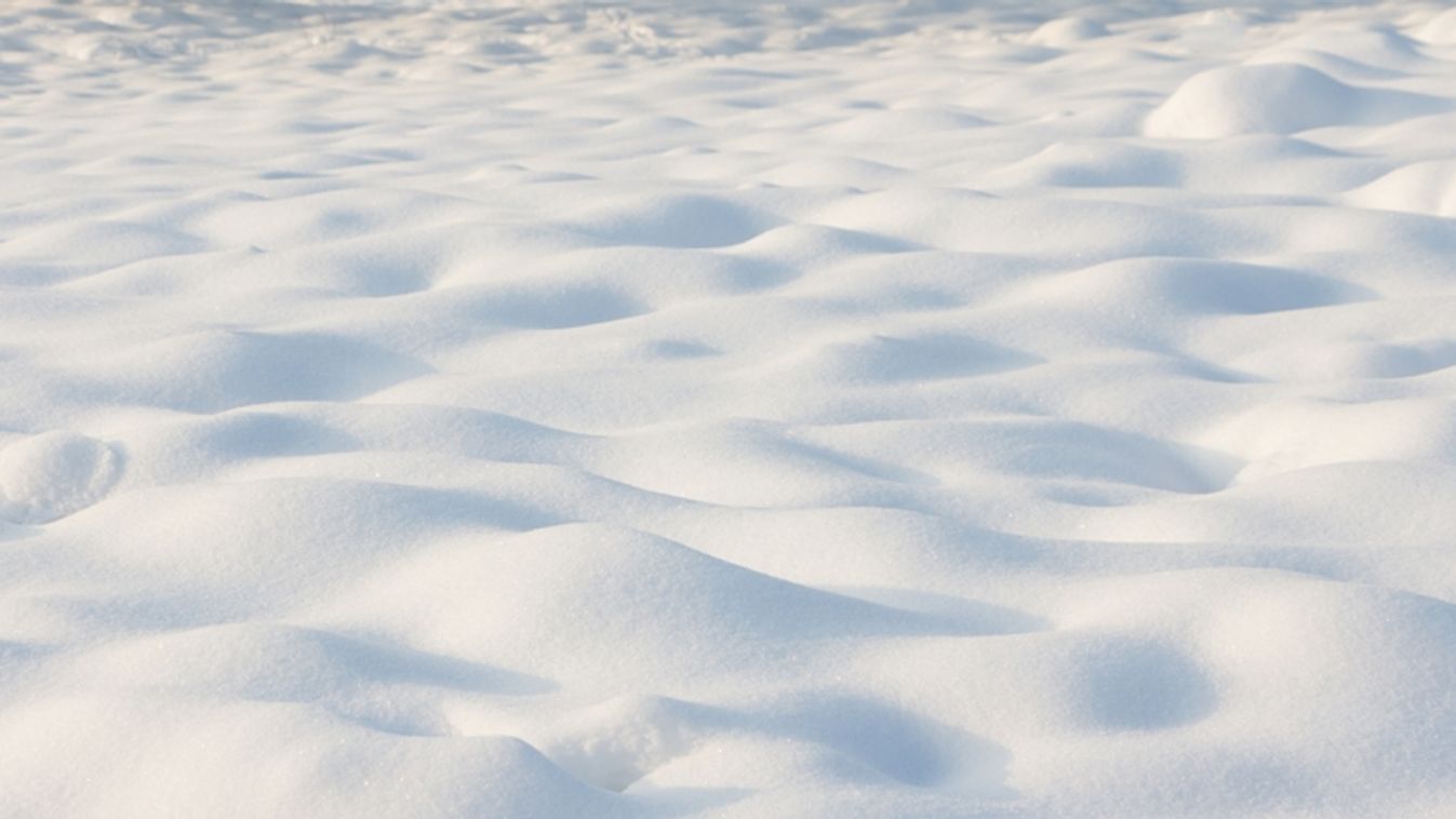 Beautiful,Natural,Snowdrift,In,Sunny,Day.,Nature,Winter,Snow,Background,