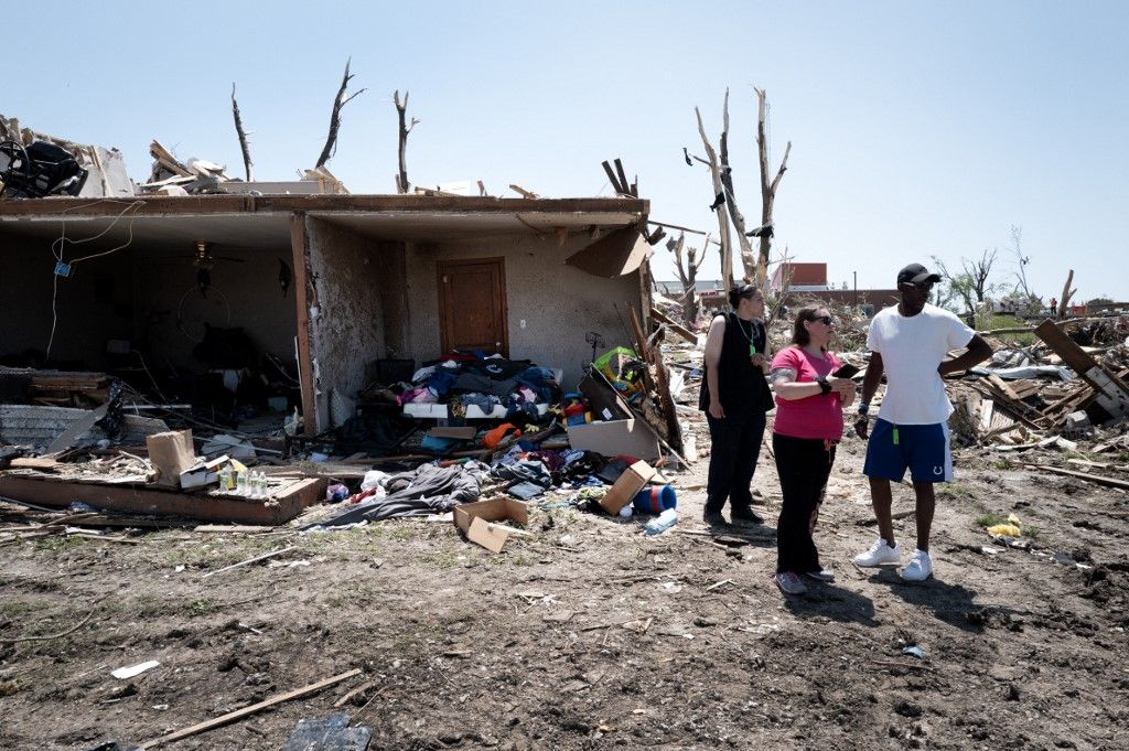Powerful Iowa Tornadoes Leave Death And Destruction In Their Wake
