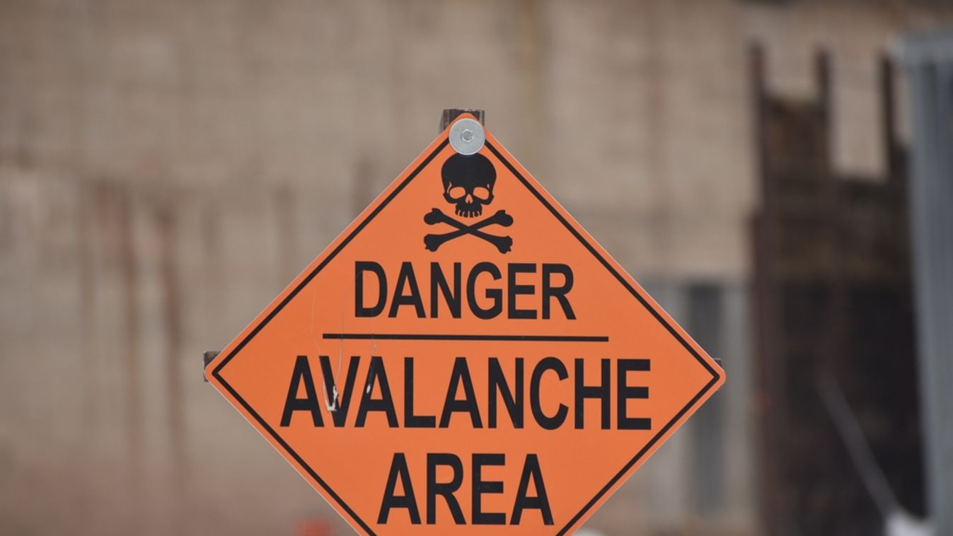 Danger,Avalanche,Area,Sign,Colorado