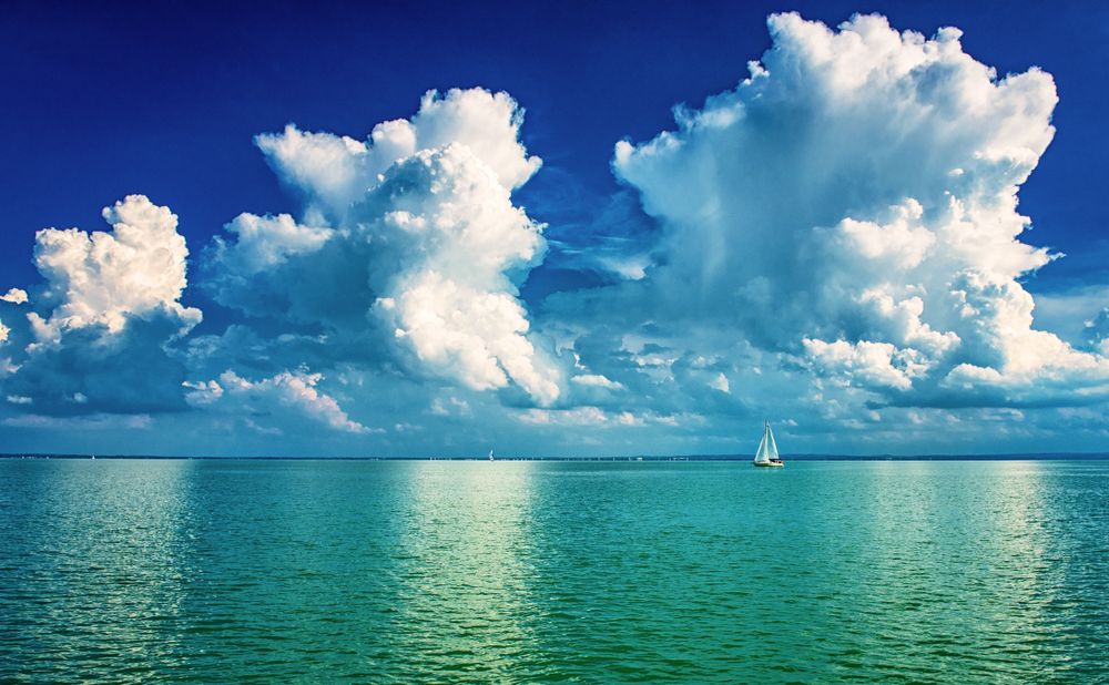 strandidő,Nice,Clouds,Over,Lake,Balaton