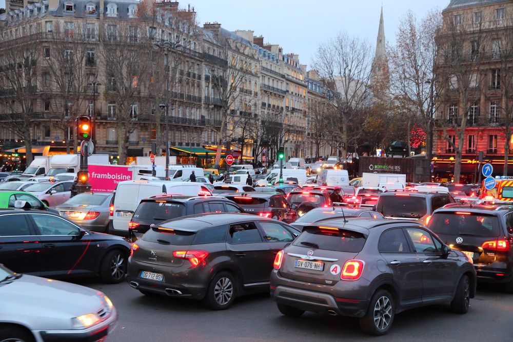 Paris,,France,-,December,10,,2019:,Traffic,Congestion,In,Paris,