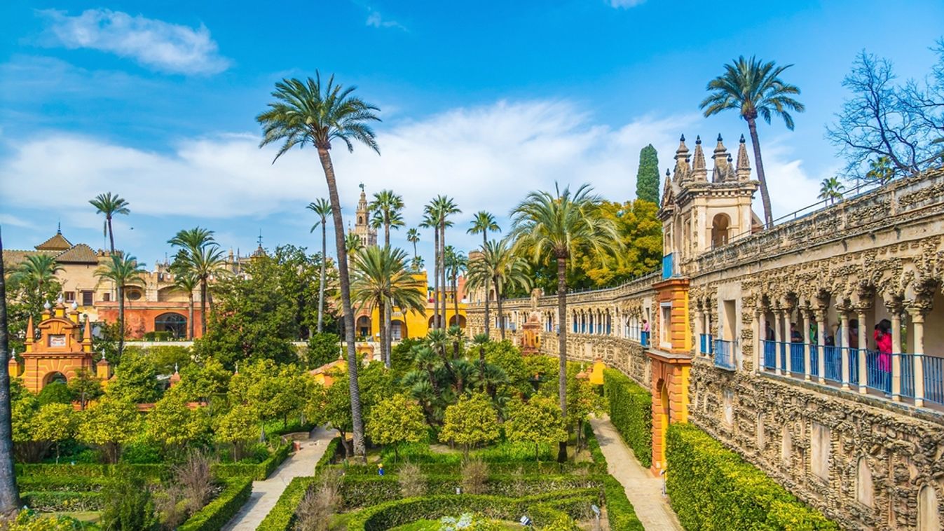 Exterior,And,Garden,Of,Real,Alcazar,Destination,In,Sevilla,,Spain