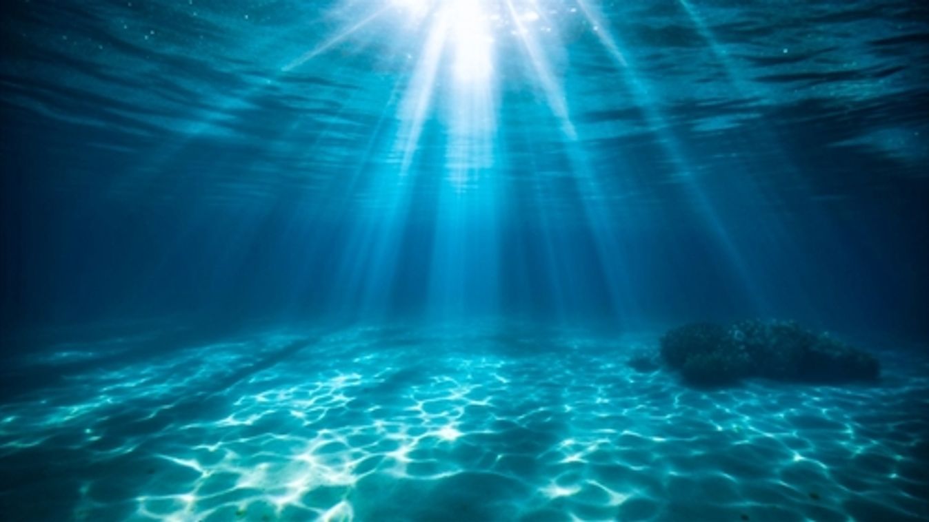 Ocean,Blue,Underwater,With,Sunrays