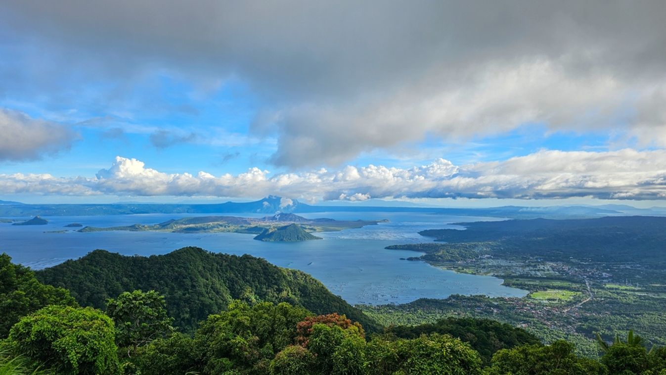 Taal,Volcano:,One,Of,The,Most,Beautiful,And,Active,Volcanoes