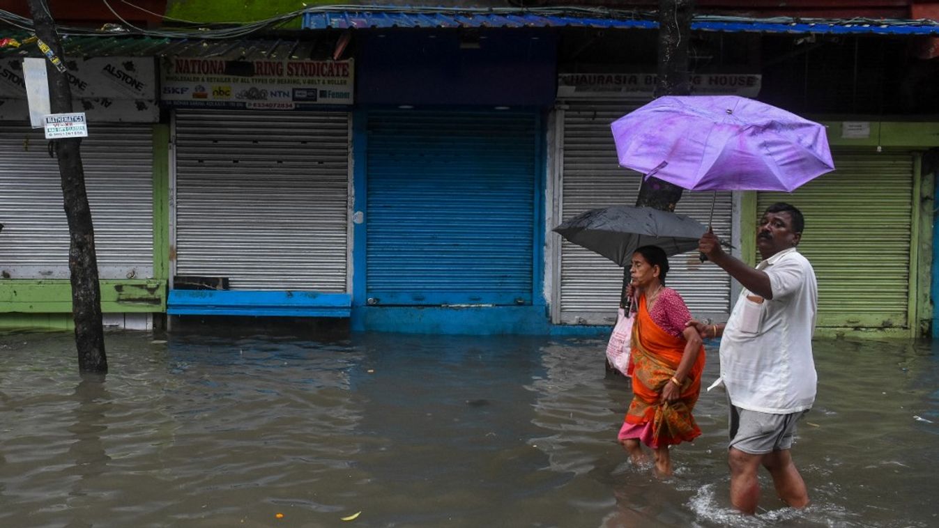 Effects Of Cyclone Dana In India.