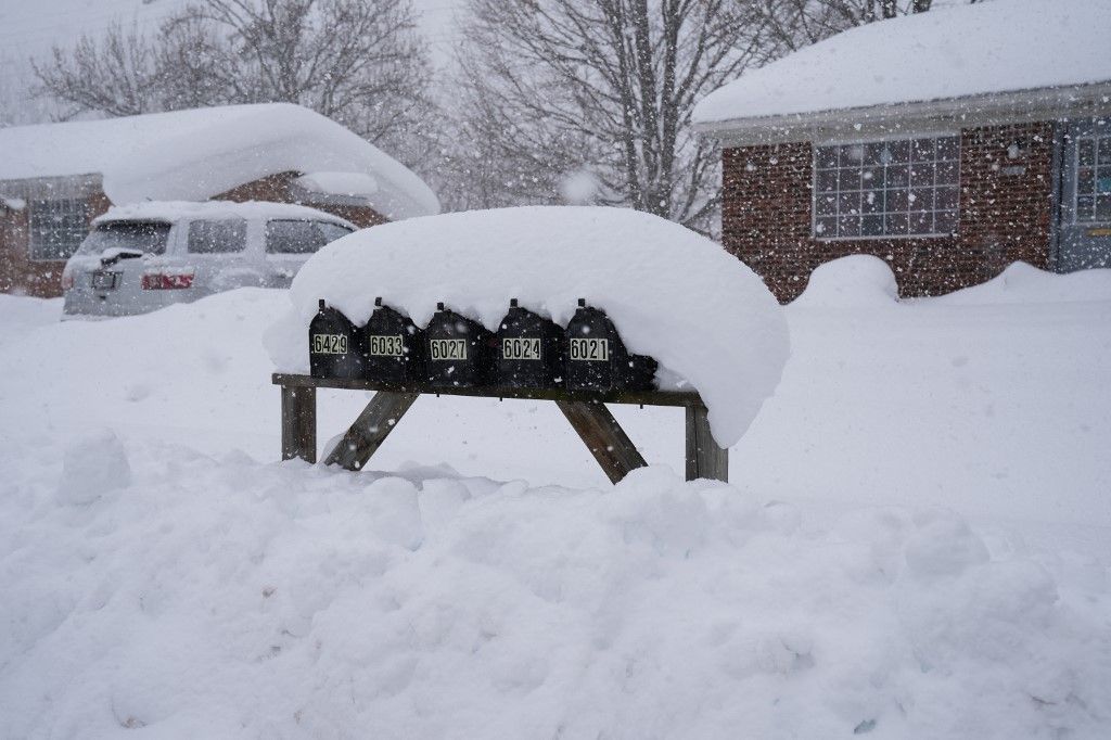 Lake effect snow continues to blanket Great Lakes in Ohio