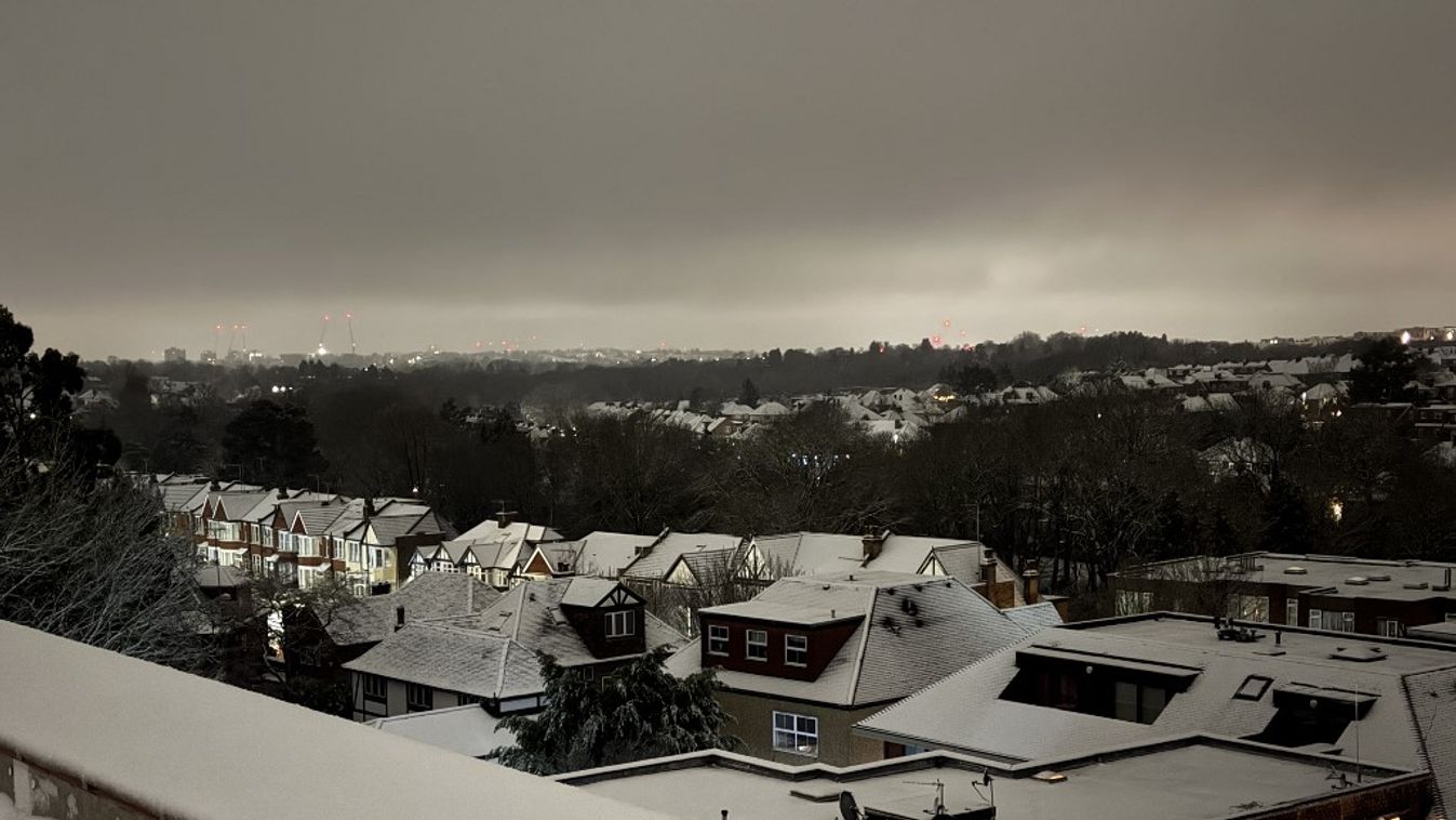 First snowfall of 2025 hits London as temperatures plummet