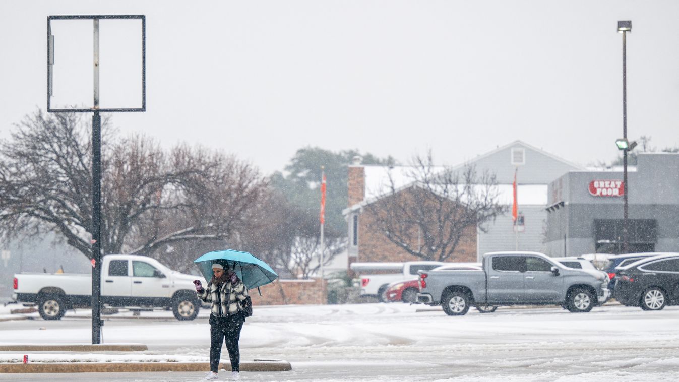 Winter Storm Brings Rare Snow And Ice To Dallas Area In Texas