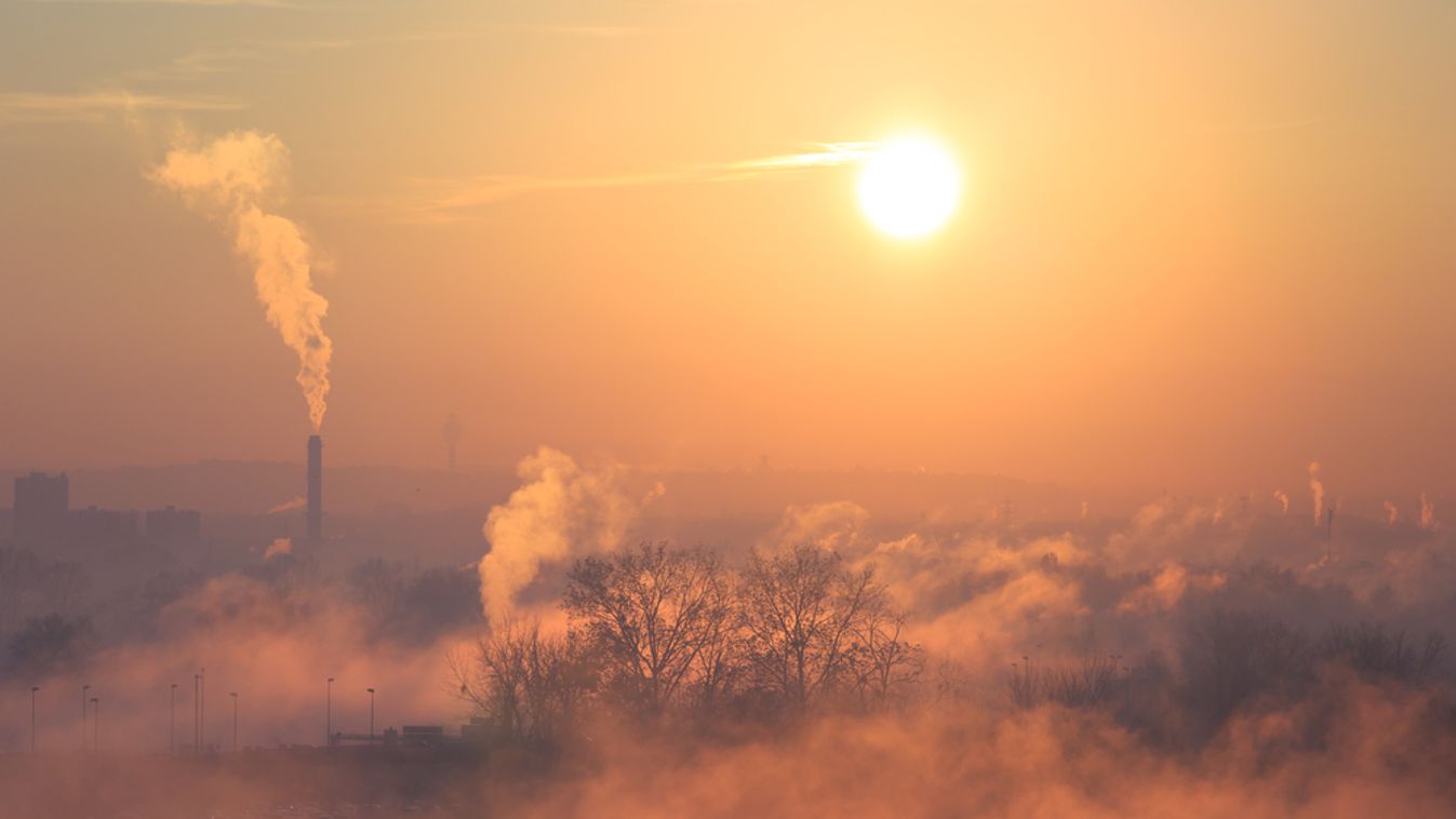 Smog,,Fog,And,Air,Pollution,Over,A,City,During,A