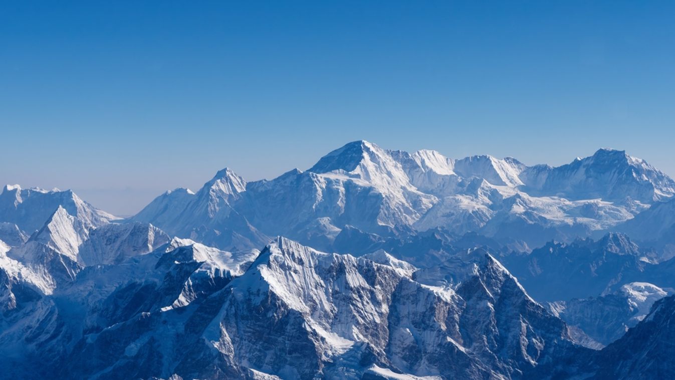 Stunning,View,From,A,Tourist,Plane,Over,Mount,Everest,And