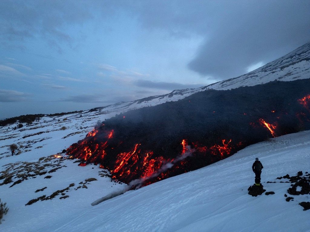 Etna lávaömlés