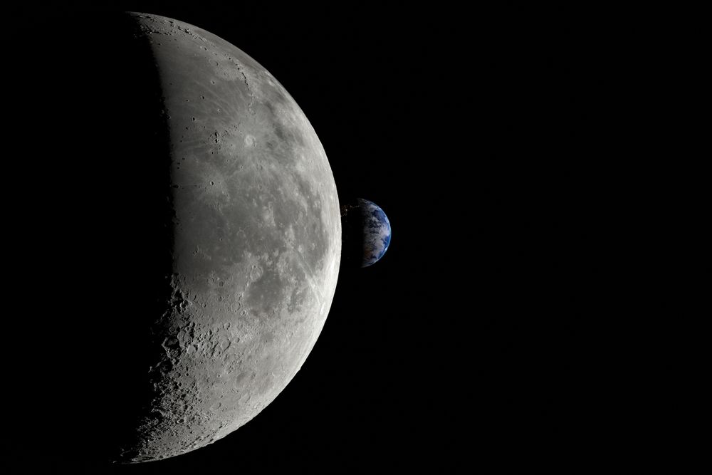 The,Earth,Rises,Behind,The,Moon,-,Maps,From,Nasa