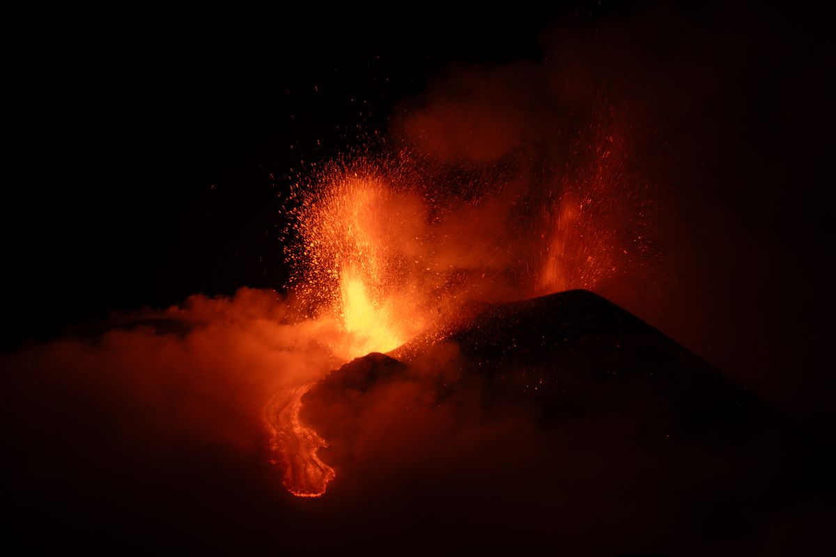 Ismét kitört az Etna, hétfőről keddre virradóan 