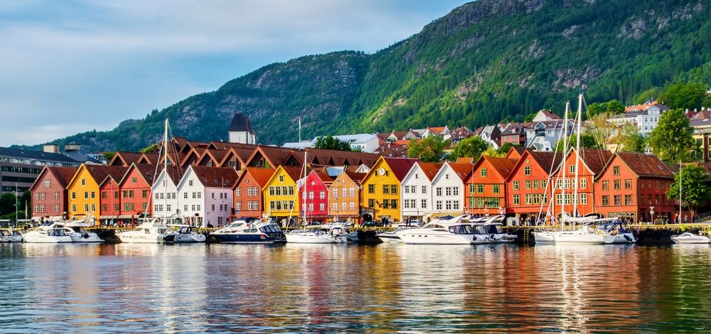 Amazing,View,Of,Historical,Buildings,In,Bryggen,,Hanseatic,Wharf,In