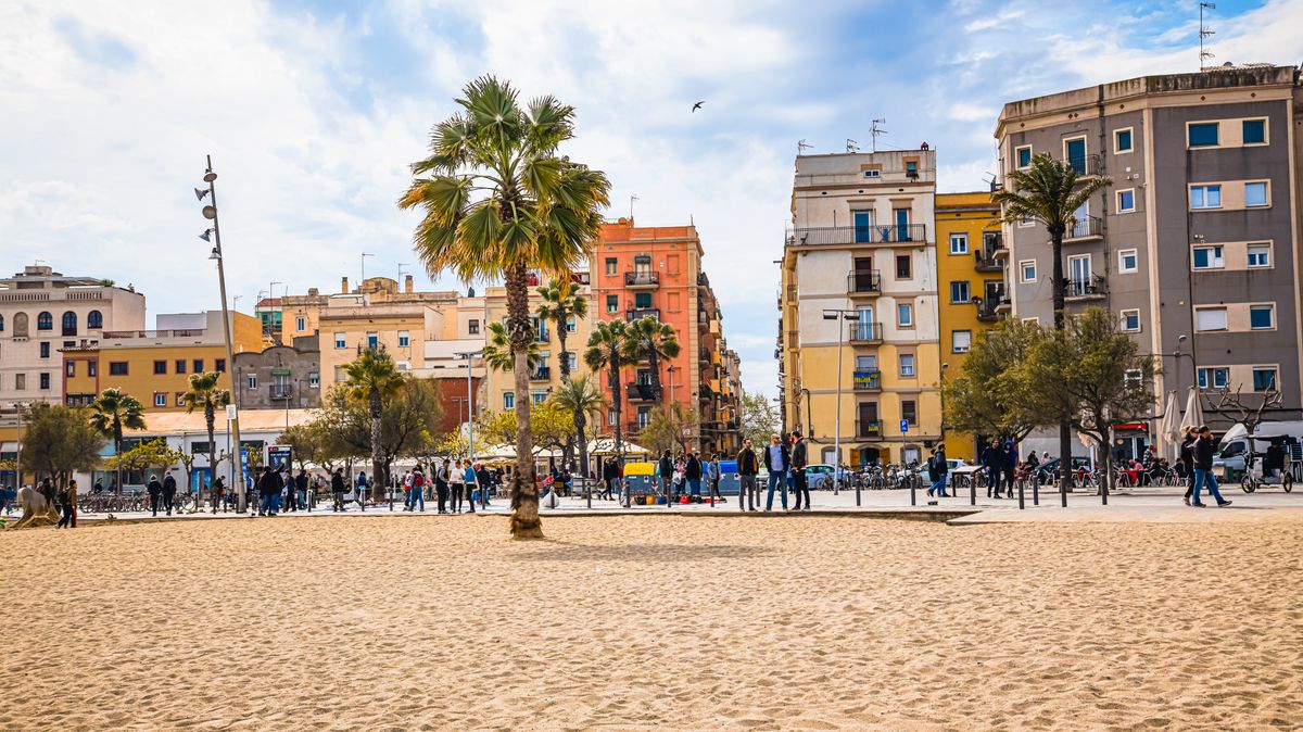 Barcelona lakosai is érzik, hogy most valami komoly dolog történik, és lépni kell. 