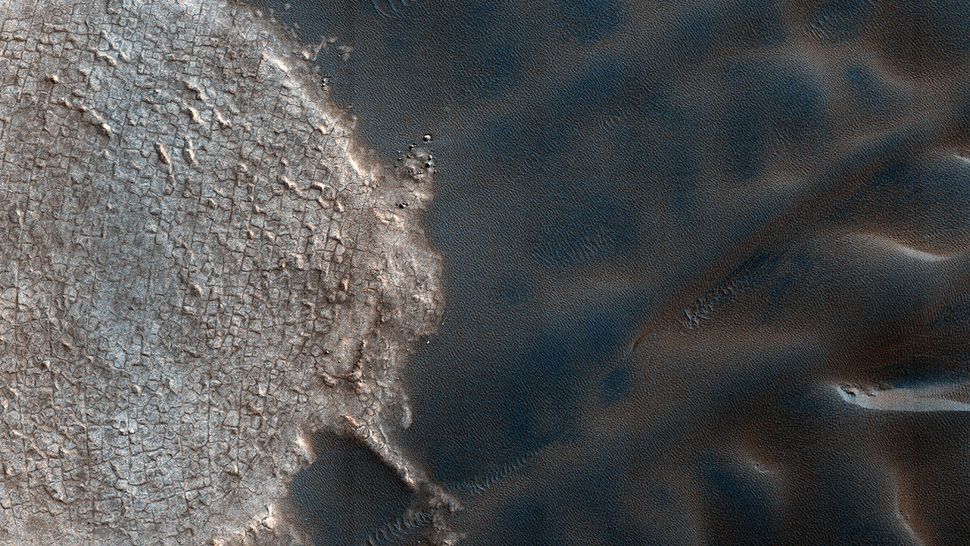 Homokhullámok” a Marson – a rover így örökítette meg a különleges mintázatokat