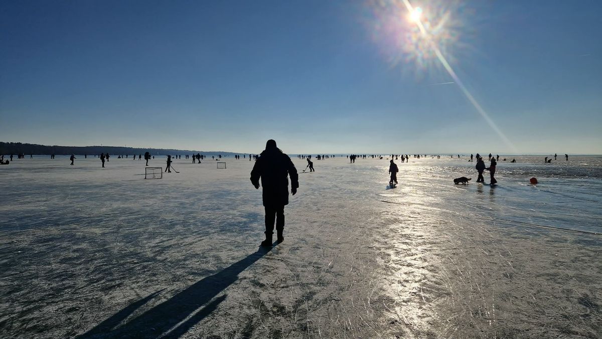 A Balaton jege már van, ahol biztonságos! 