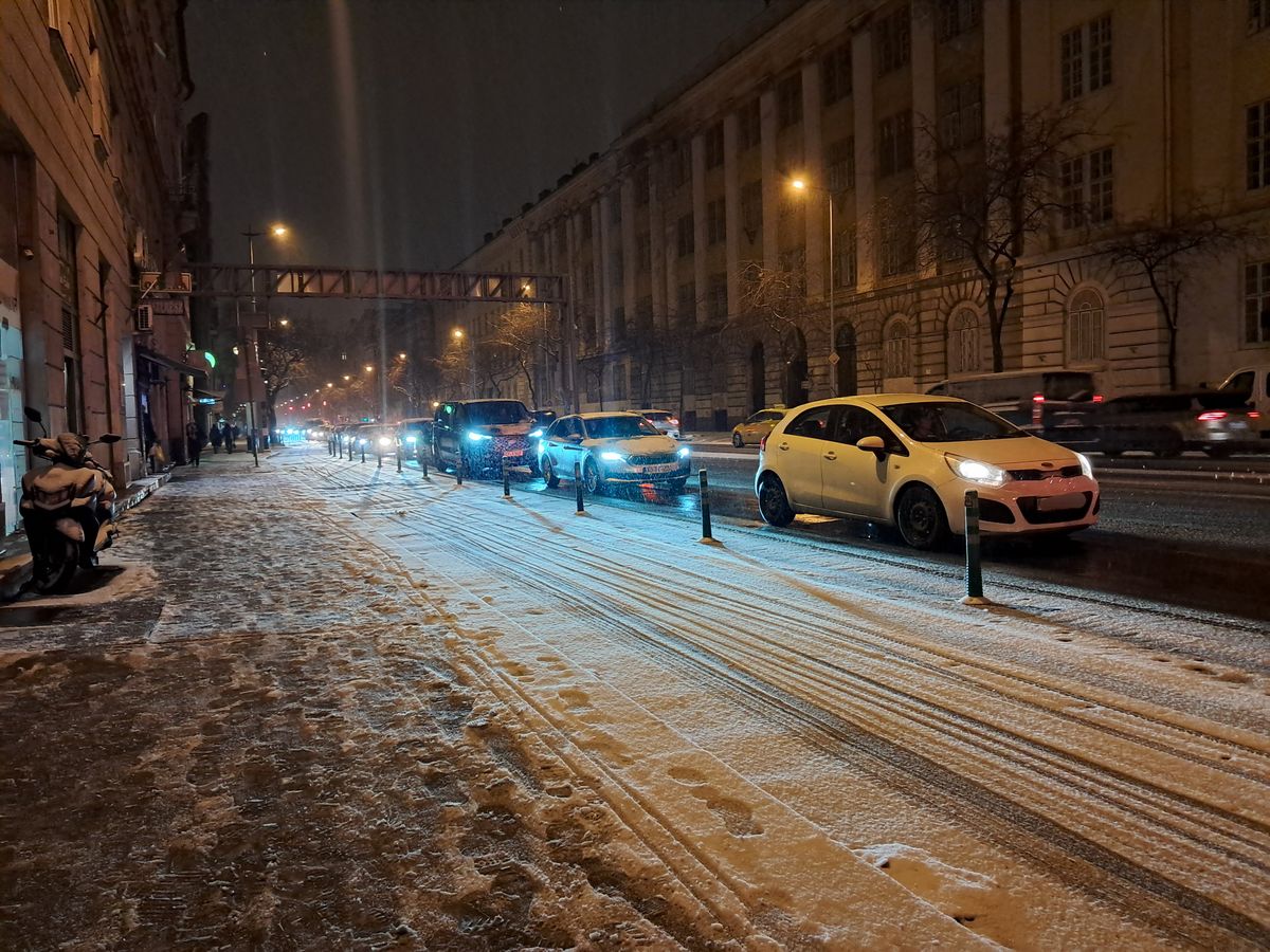 Az üllői úton már tegnap lassú volt a forgalom