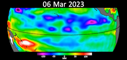 Ez a gif az El Niño jelenséggel összefüggő melegebb víz kialakulását mutatja