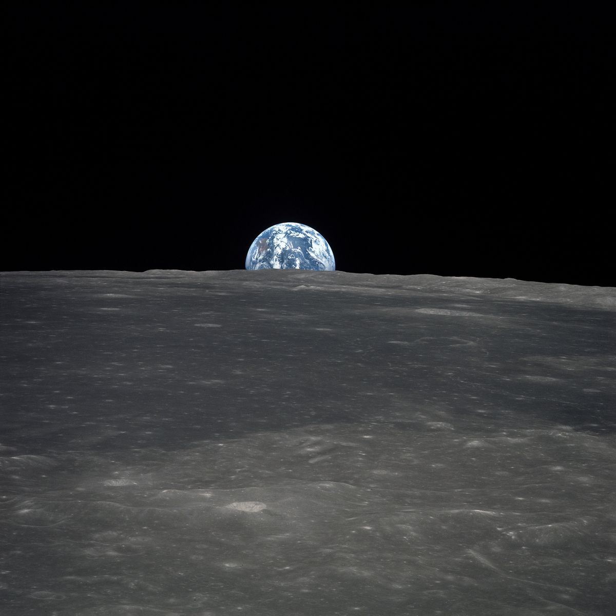 Föld látványa a Holdról, amelyet az Apollo 11 űrrepülés alkalmával kaptak lencsevégre 