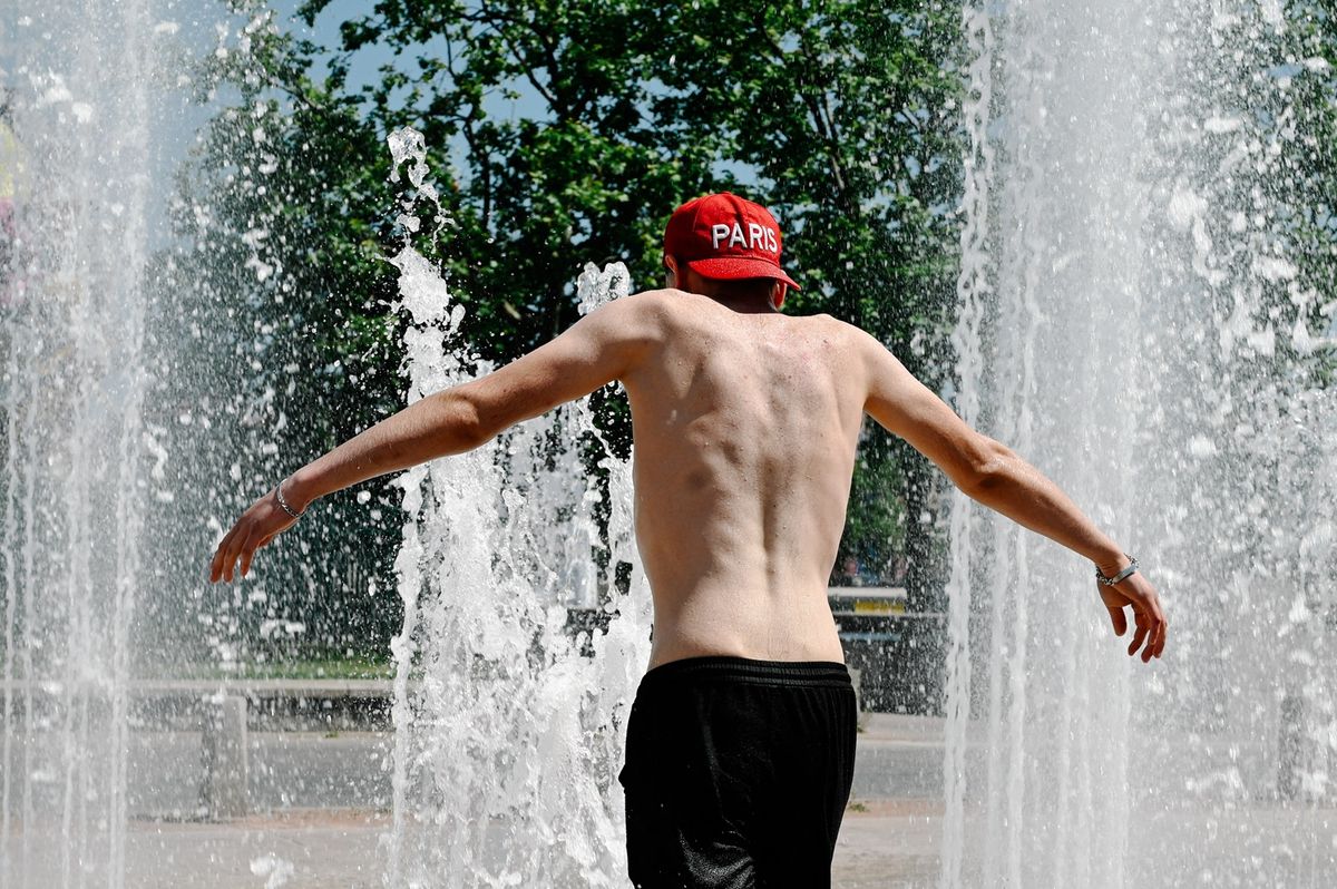 FRANCE-WEATHER-HOT-HEATWAVE-CANICULE-LYON